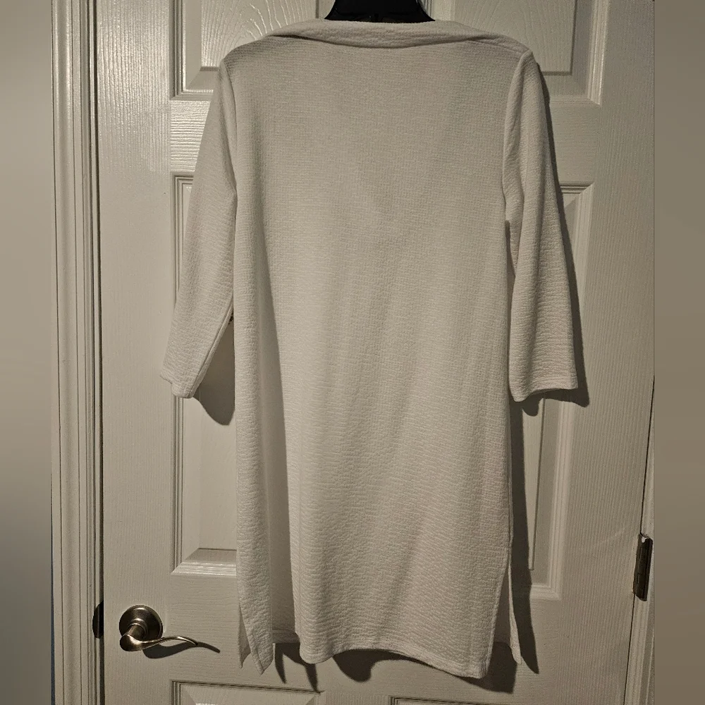 Small paradise Bay long sleeve swim cover up